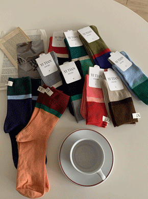  color lime socks