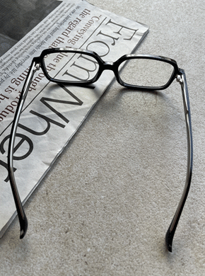 square frame glasses