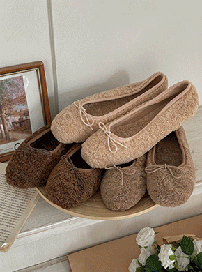 Fluffy Basic Flat