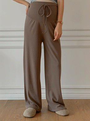 Maternity*Peach fleece adjustable strap wide pants