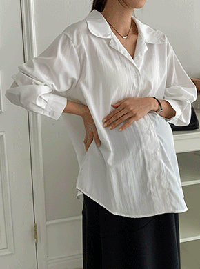 Maternity*Cosmetics Open Collar Shirt