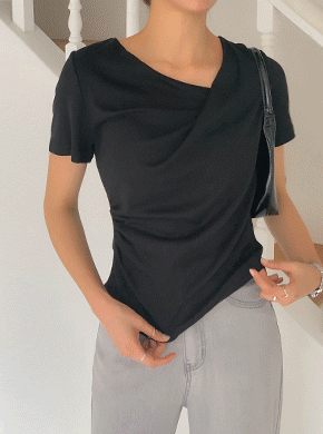 Diagonal Week Short T-shirts